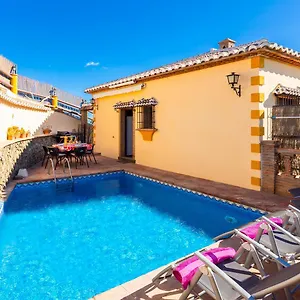 https://villa-las-palomas-2.1costadelsol.com